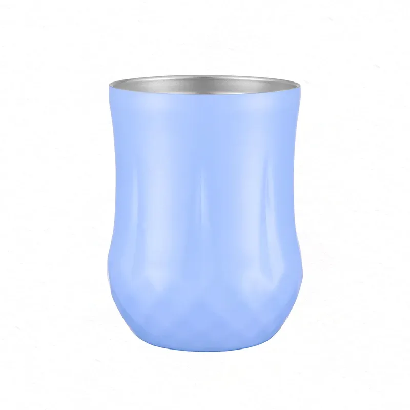Tasses à bière en métal